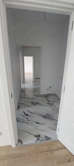 Apartament cu 2 camere decomandat în Giroc