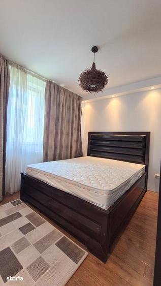 Apartament cu 3 camere decomandat în Tineretului