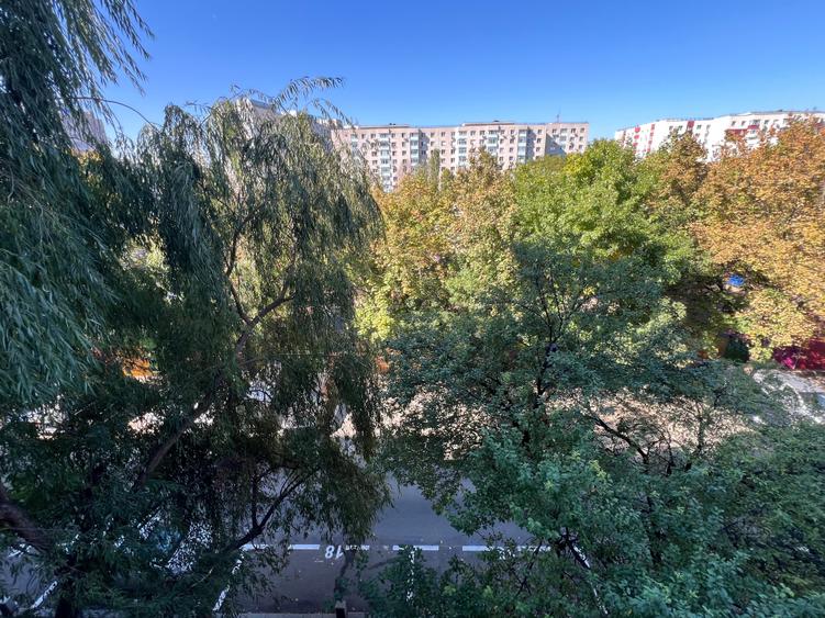 Apartament cu 2 camere decomandat în Berceni
