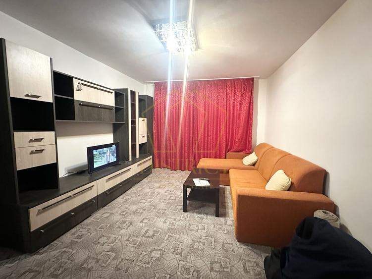 Apartament cu 2 camere semidecomandat, mobilat în Complex Studențesc