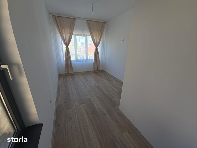 Casă cu 4 camere cu Teren 162 Mp în Central