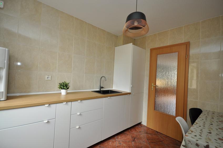 Apartament cu 3 camere în 13 Septembrie
