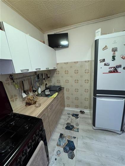 Apartament cu 3 camere decomandat în Giurgiului