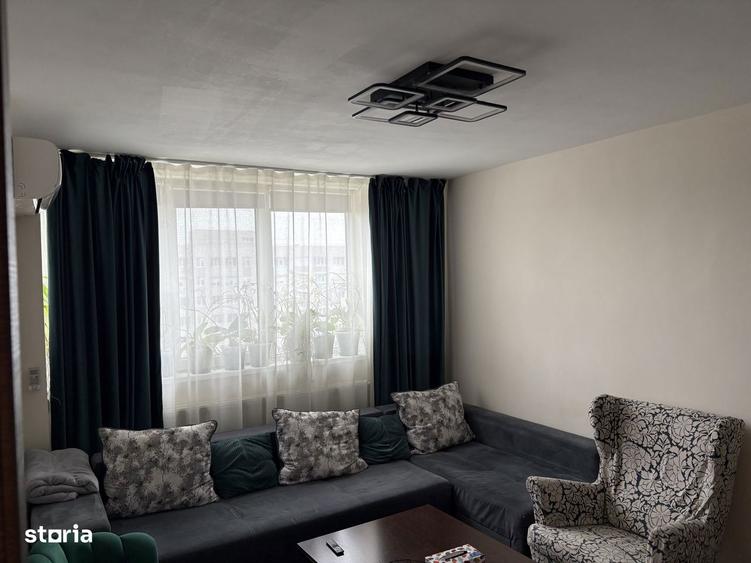 Apartament cu 4 camere semidecomandat în Drumul Taberei