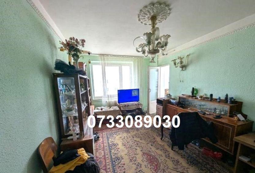 Apartament cu 3 camere decomandat în Drumul Taberei
