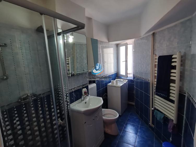 Apartament cu 2 camere decomandat în Mărăței