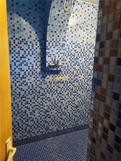 Casă individuală cu 6 camere cu Canalizare în Central