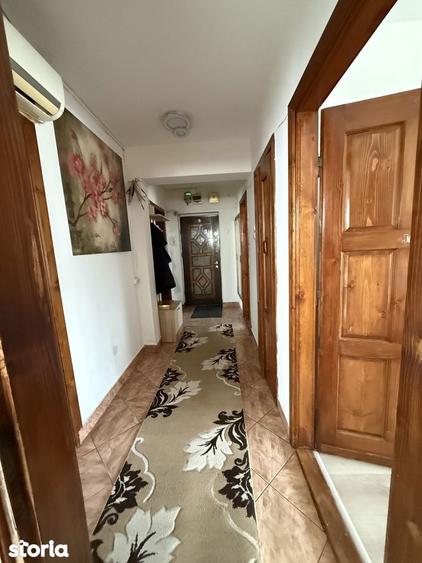 Apartament cu 3 camere în Central
