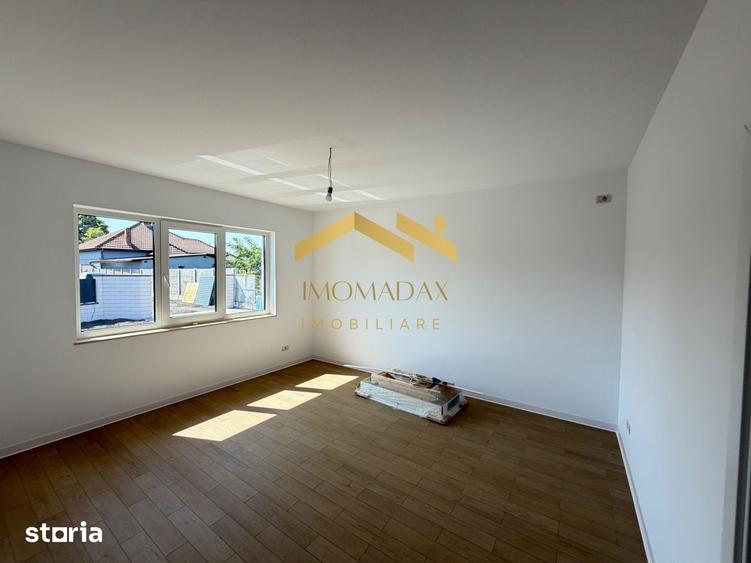 Casă cu 4 camere cu Teren 400 Mp în Sânmihaiu Român