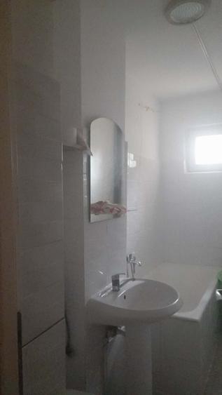 Apartament cu 2 camere semidecomandat în Șcheia