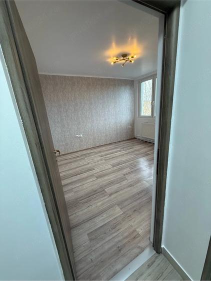 Apartament cu 3 camere decomandat în Gojdu