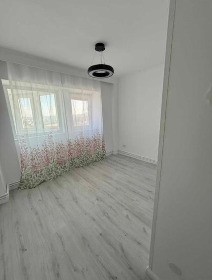 Inchiriez | Apartament 3 camere decomandat | 100 mp | terasă cu vedere la mare | - 8