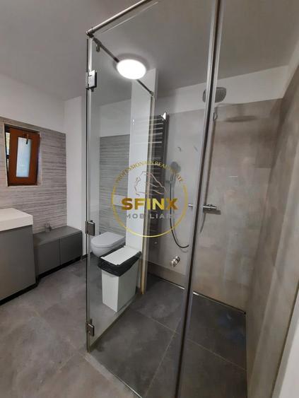 Casă individuală cu 8 camere cu Canalizare în Unirii