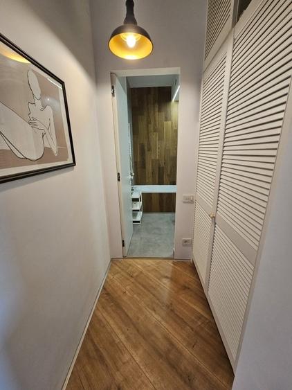 Apartament cu 2 camere decomandat, mobilat în Central