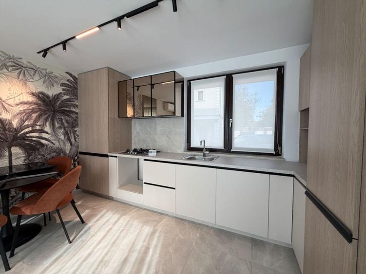 Duplex cu 4 camere cu Canalizare în Pipera