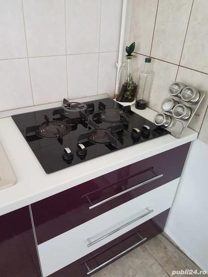 Apartament cu 4 camere decomandat în Filiași