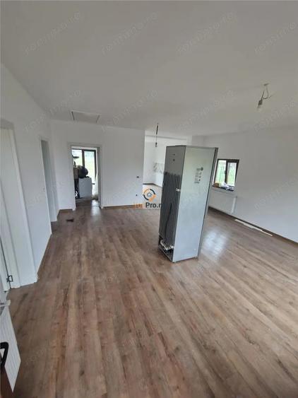 Casă cu 1 camere cu Teren 750 Mp în Dragșina