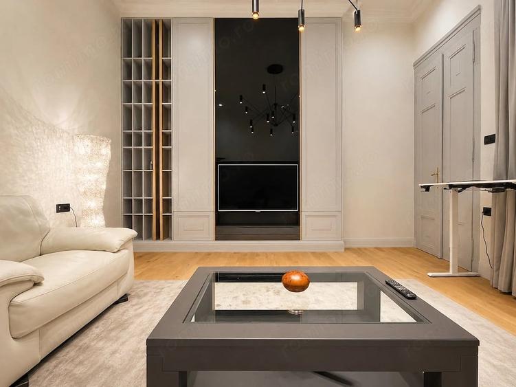 Apartament cu 3 camere semidecomandat în Ultracentral