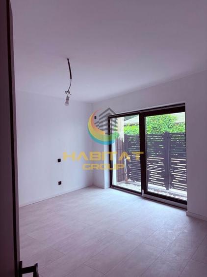 Casă cu 5 camere cu Teren 175 Mp în Tineretului