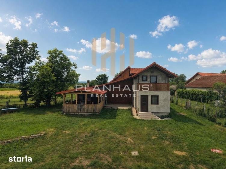 Casă cu 3 camere cu Teren 4400 Mp în Sălsig