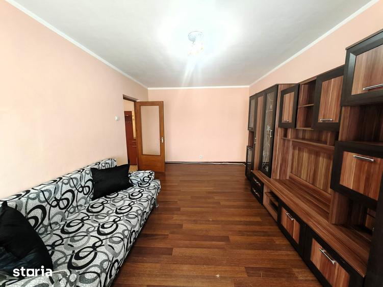 Apartament cu 2 camere decomandat în Banca Națională