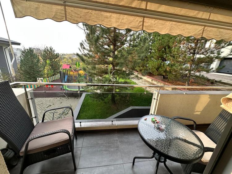 Apartament cu 3 camere în Păcurari