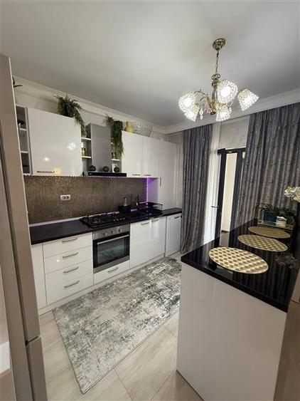 Duplex cu 5 camere cu Teren 200 Mp în Central