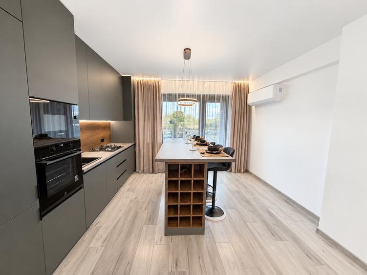 Apartament cu 3 camere decomandat în Energia