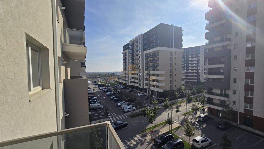 Apartament cu 3 camere decomandat în Metalurgiei