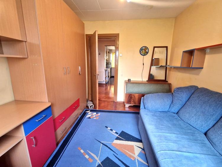 Apartament cu balcon si centrala proprie in zona BIG - 2