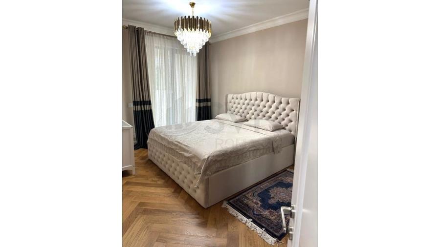 Apartament cu 3 camere decomandat în Aviației
