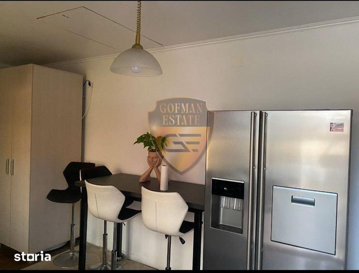 Casă cu 7 camere cu Teren 300 Mp în Nord