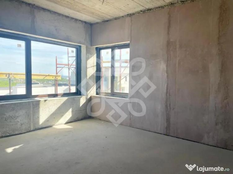 Casă cu 7 camere cu Teren 1146 Mp în Dealuri Oradea