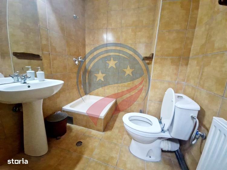 Casă cu 4 camere în Central