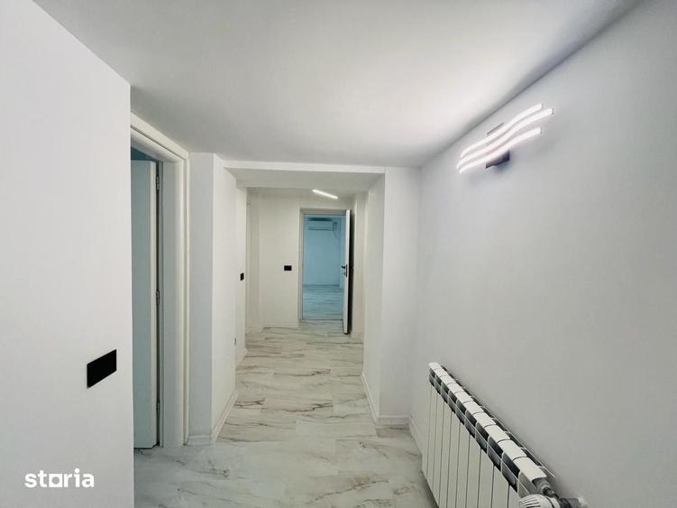 Casă cu 5 camere cu Teren 60 Mp în Dobroești