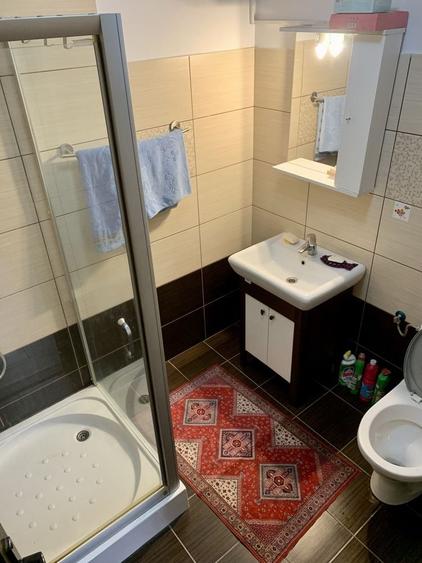 Casă cu 4 camere în Cătălina