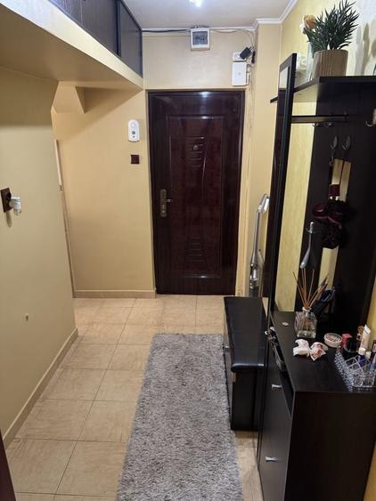 Apartament cu 2 camere semidecomandat în Micro 15