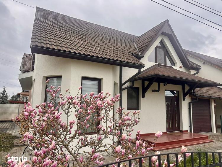 Casă cu 4 camere cu Teren 310 Mp în Central