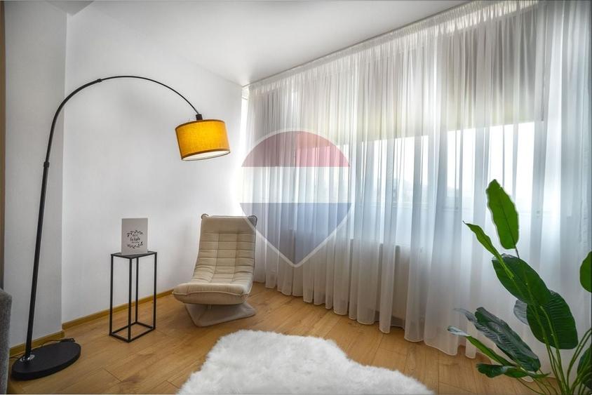 Apartament cu 3 camere decomandat, mobilat în Vlahuță