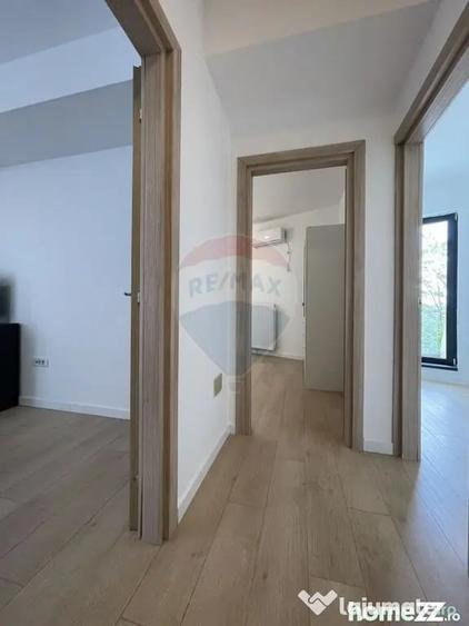 Apartament cu 4 camere semidecomandat în Pipera