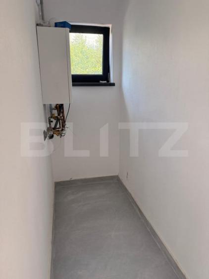 Casă cu 5 camere cu Teren 250 Mp în Central