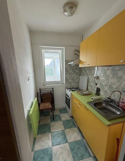 Apartament cu 2 camere semidecomandat, mobilat în Dristor