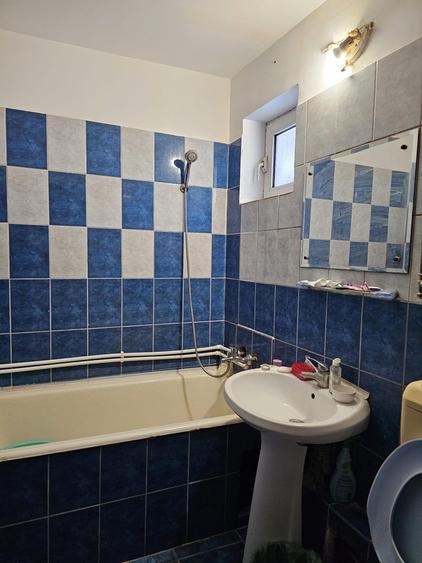 Apartament cu 3 camere decomandat în Tomis Nord