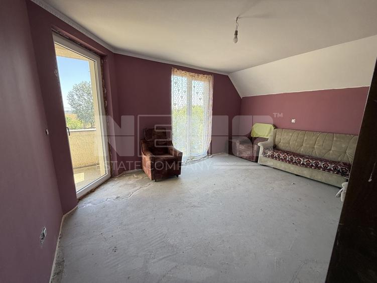 Casă individuală cu 6 camere cu Canalizare în Exterior Vest