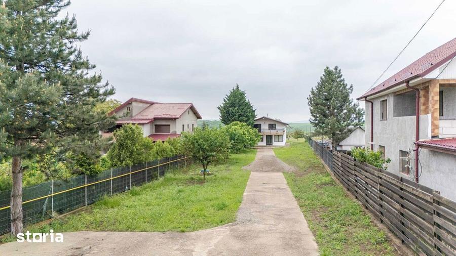 Casă cu 7 camere cu Teren 1495 Mp în Miroslava