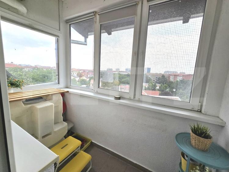 Apartament cu 3 camere decomandat, mobilat în Aradului