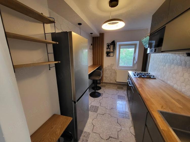 Apartament cu 3 camere decomandat în Bucovina