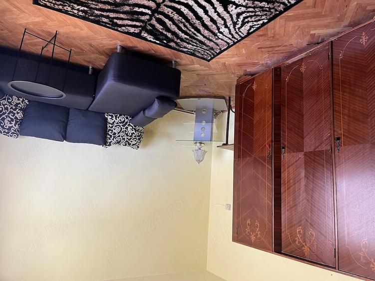Apartament cu 3 camere decomandat în Valea Aurie