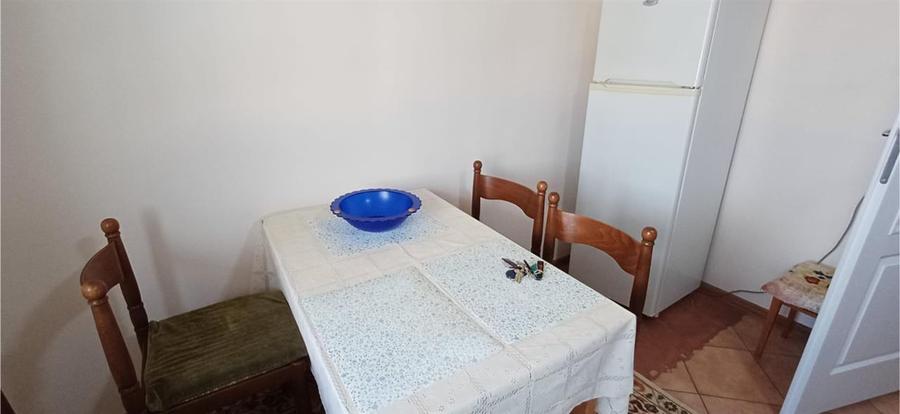 Apartament cu 3 camere decomandat, mobilat în Județean