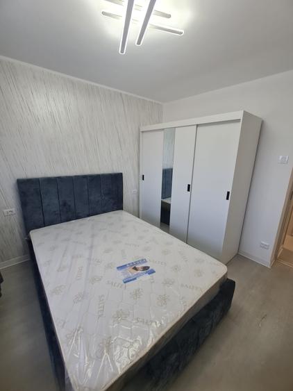 Apartament cu 2 camere decomandat în Micro 16